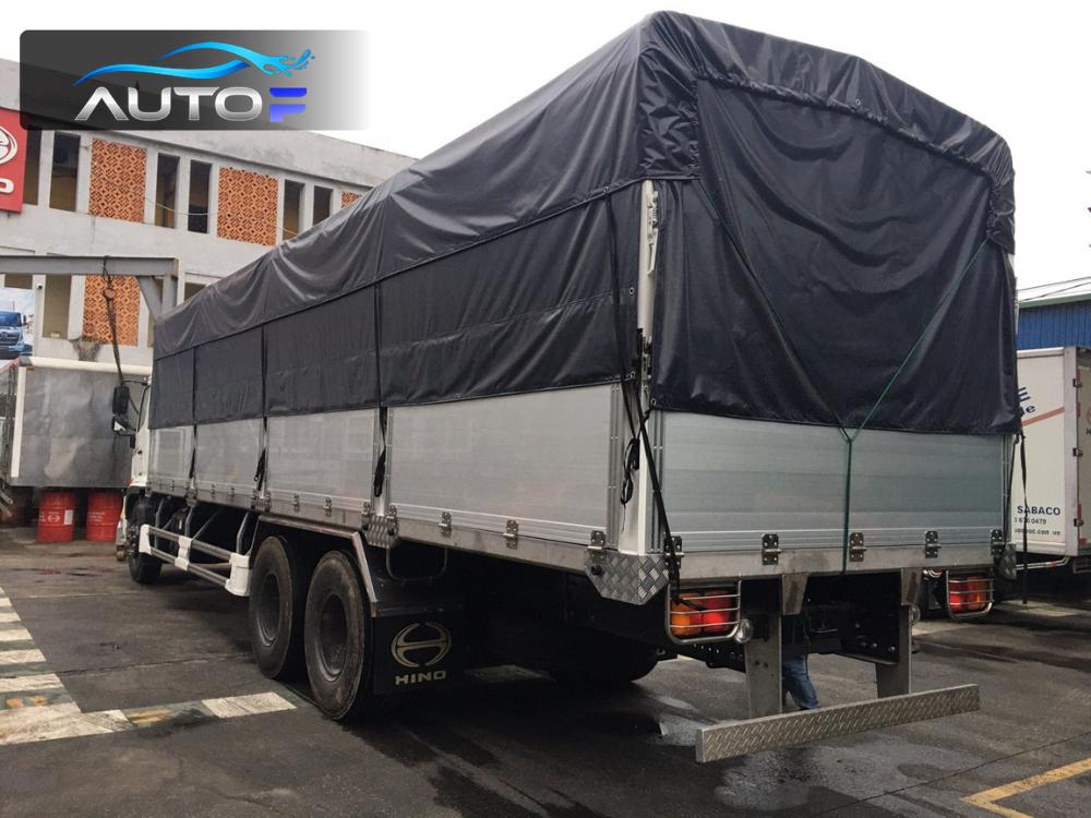 Giá xe tải Hino FM8JW7A (15t - 9.4m) thùng mui bạt bửng nhôm